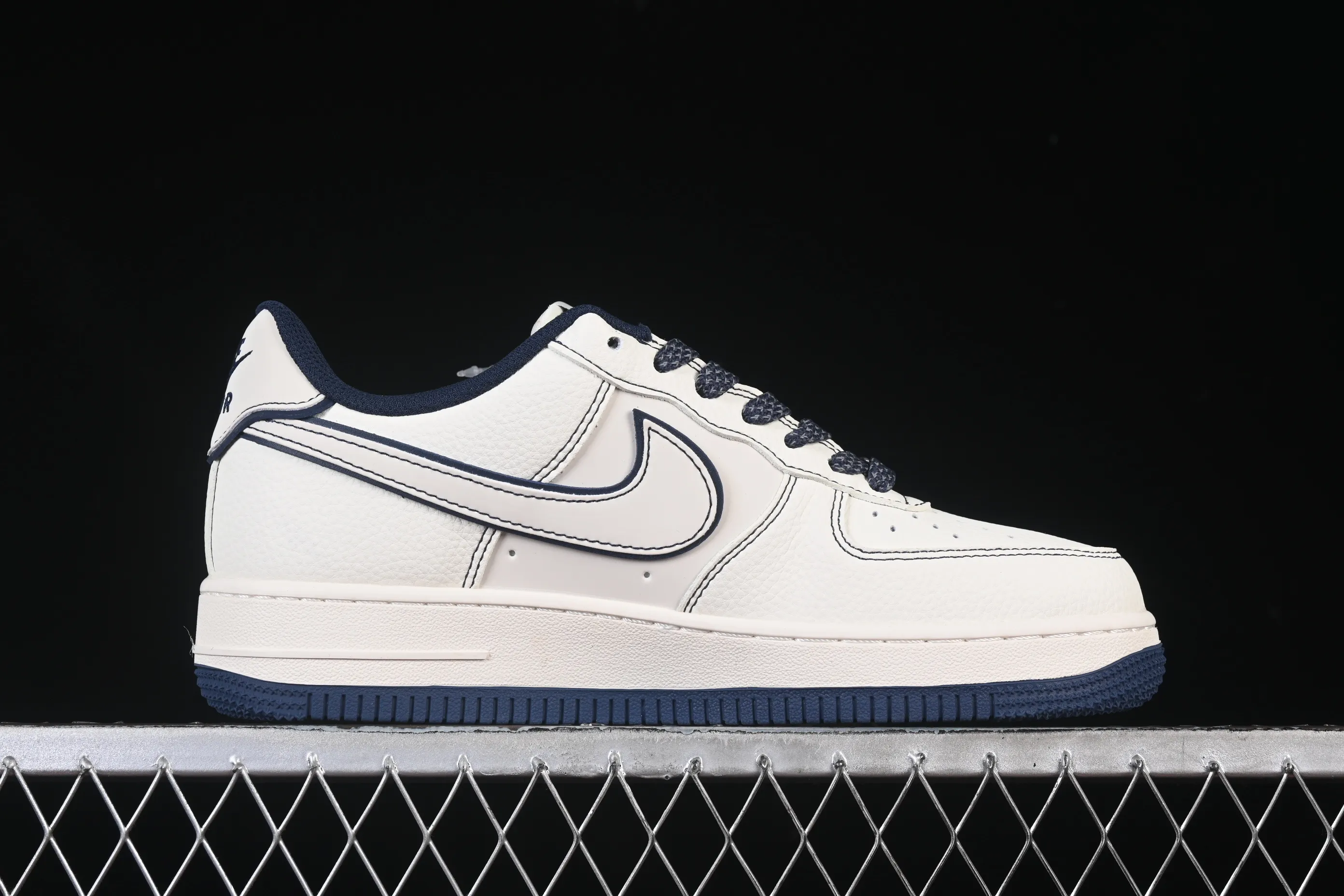 All categories Nk Air Force 1 Air Force series Nk Air Force 1 Low Air Force low-top Nike Air Force 1'07 Low Beige Bugs Bunny Air Force 1 low-top casual sneakers JP8028-013